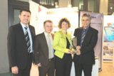 Verleihung des Innovationspreises 2011 durch Eveline Lemke.                              