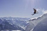 Skifahrer in den Kitzbüheler Alpen
