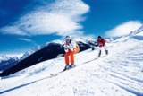 Skifahrer in der Schusshocke