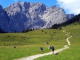 Die Silberregion Karwendel bietet gemütliche Spaziergänge ebenso wie anspruchsvolle Bergtouren.