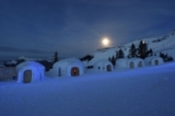 Alpeniglu Dorf bei Nacht