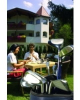 Das Hotel Ritterhof bietet die richtige Urlaubsmischung aus Golf und Wellness. 