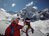 Skifahrer genießen Ortlerpanorama