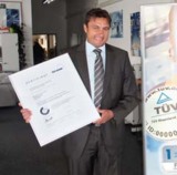  TÜV-Zertifikat für Bürotechnik Schmitt, vertreten durch Geschäftsführer Jürgen Hess