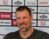 (Foto: hl-studios, Erlangen): HC Erlangen - Cheftrainer Robert Andersson verlängert vorzeitig