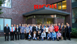 34 neue Auszubildende freuen sich auf den Berufsstart bei Ricoh Deutschland.