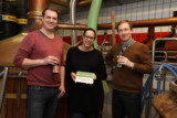 Anna Heller, Brauerei Heller sowie Armin Weische und Tim Loppe von der NATURSTROM AG.