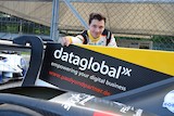 Laurents Hörr präsentiert dataglobal als Sponsor auf seinem Norma M30 LMP3-Rennwagen im Le Mans Cup