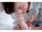 Fußreflexzonenmassagen helfen gegen Dreimonatskoliken bei Säuglings