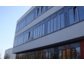 EuroLam schafft gesundes Raumklima zur SCHULBAU Hamburg: Lamellenfenster sorgen für frische Luft in Klassenzimmern